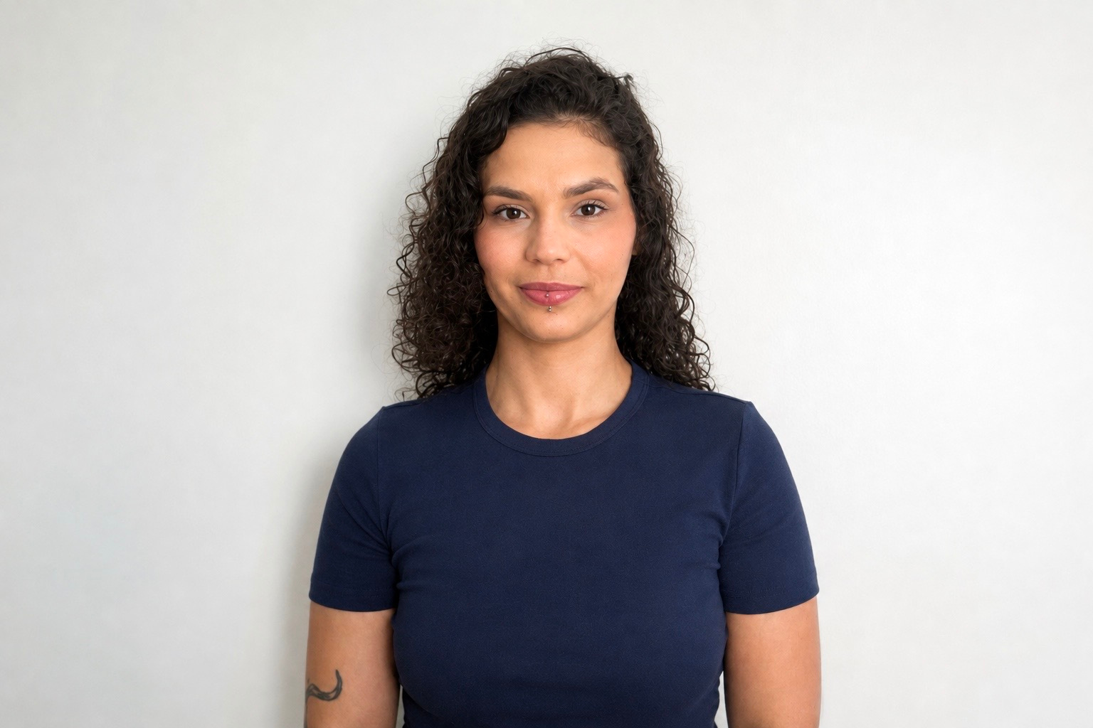 Isabella Queiros, Massage Therapist